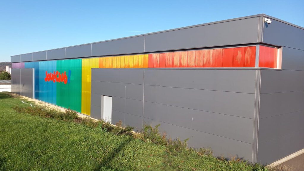 JouéClub - Verdun (51) - AkyVer® Panel 40-8 Multiwall Polycarbonate Cladding - Clip-on System